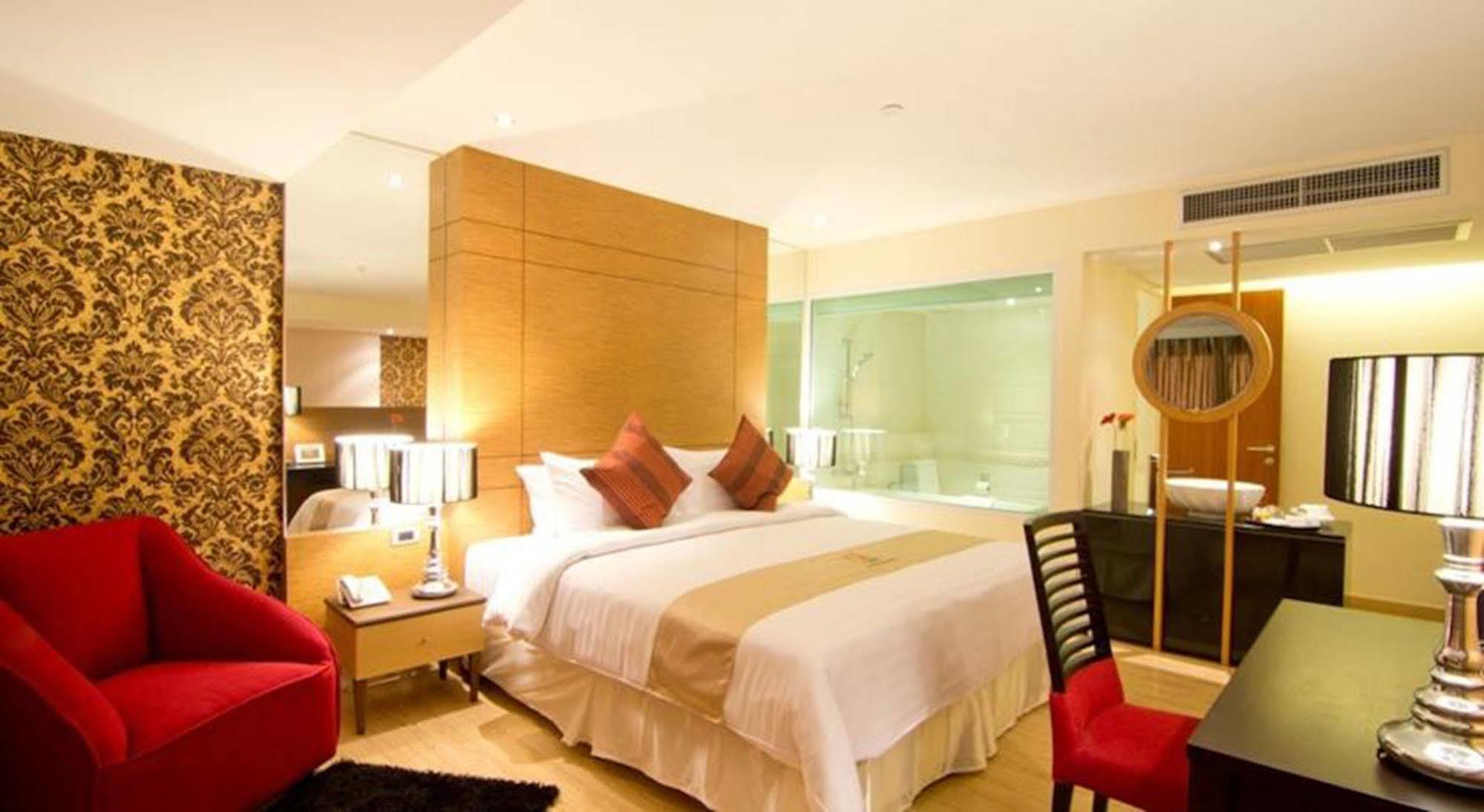 Grand Lord Boutique Hotel- Sha Extra Plus Certified Bangkok Ngoại thất bức ảnh